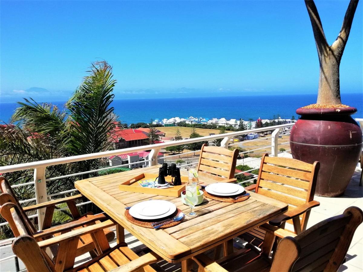 4 On Montagu Accommodation Mossel Bay Exterior foto