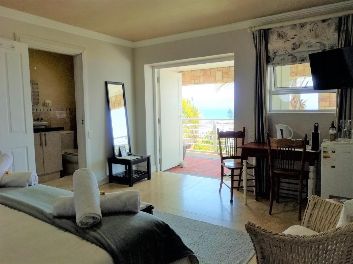 4 On Montagu Accommodation Mossel Bay Exterior foto